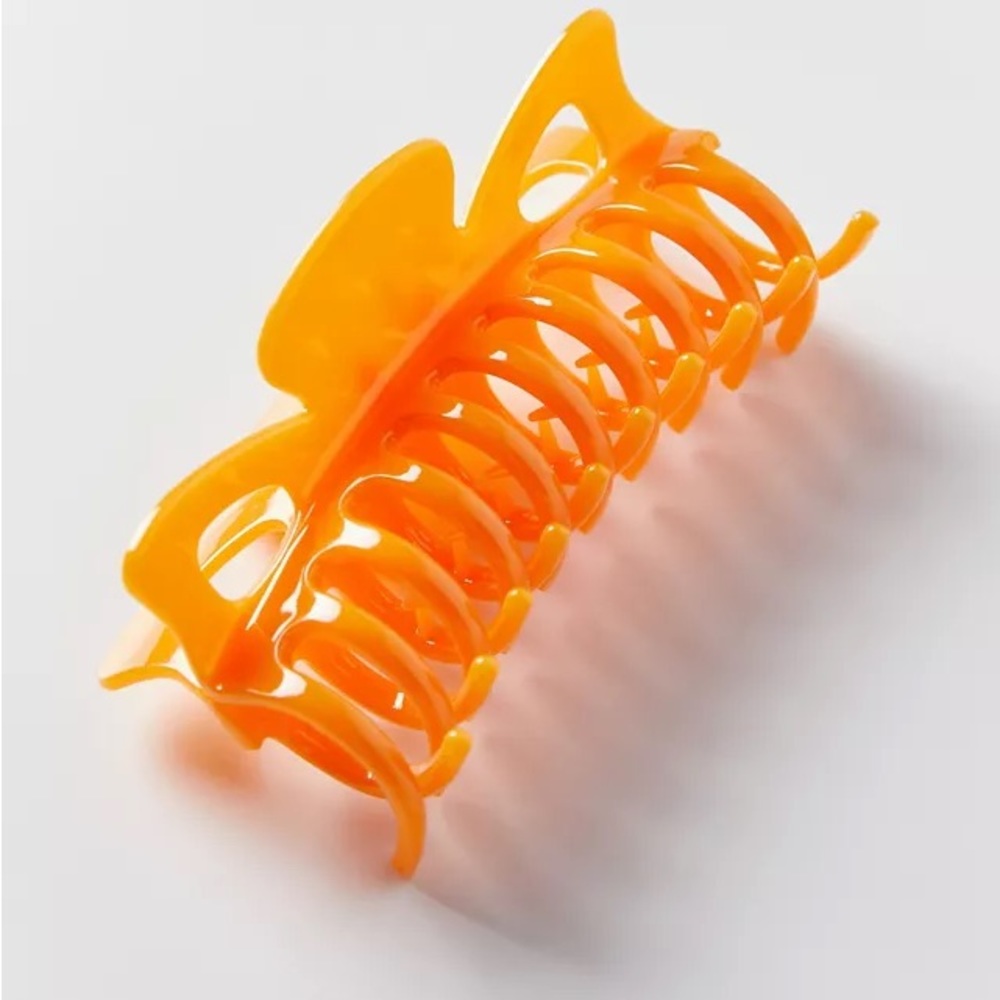 Free With Purchase! Urban Outfitters Clip